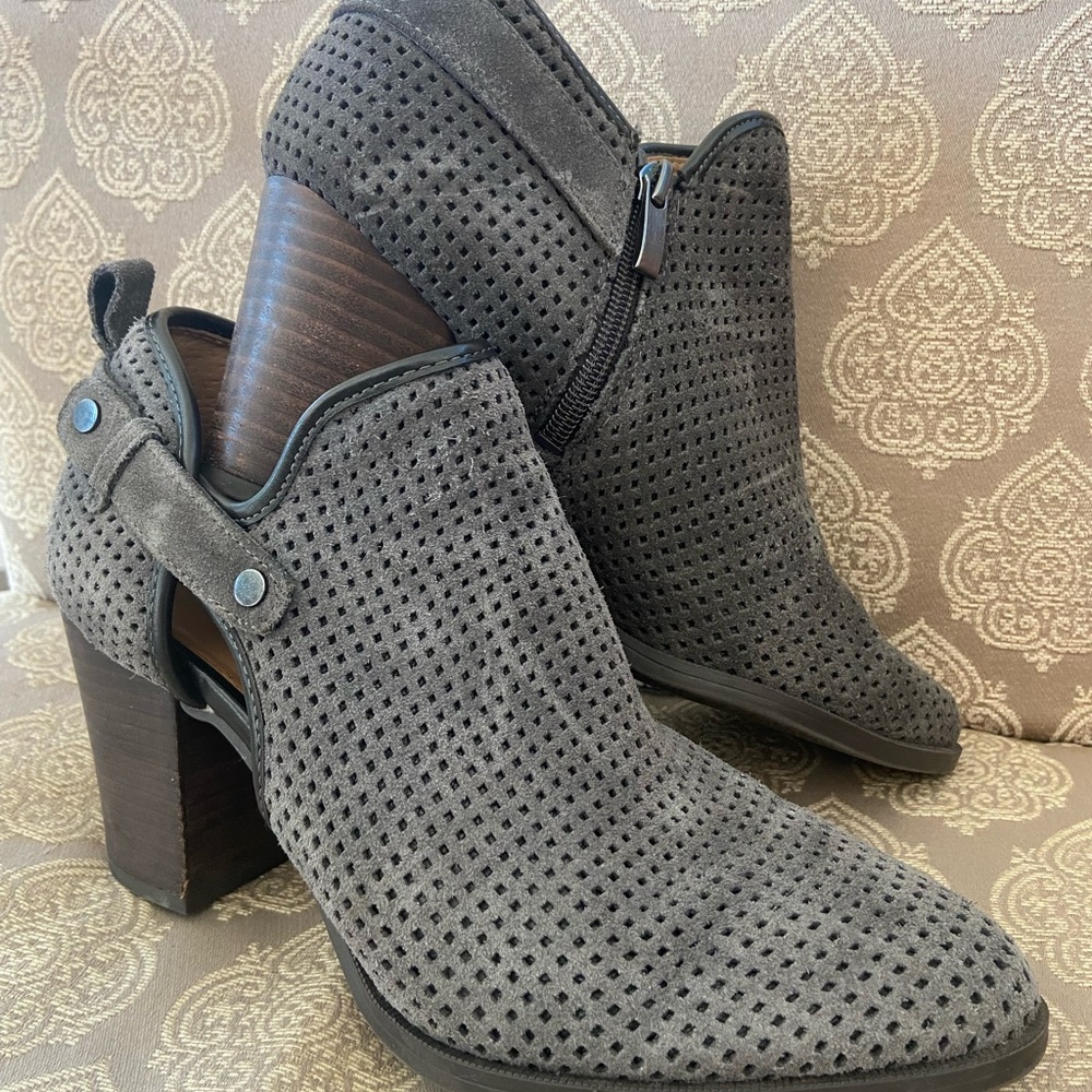 Franco Sarto Grey Suede Leather boots. Great shape and Comfortable like NEW